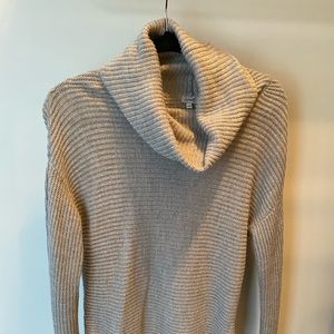 Turtle neck sweater